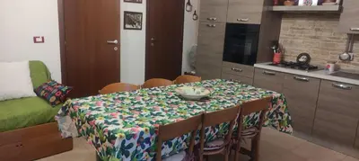 Cucina o angolo cottura di casa del sambuco