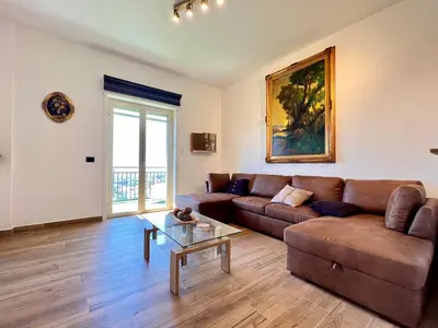 Area soggiorno di Carrubba's luxury home