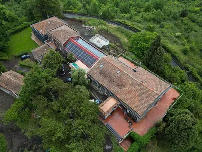 Vista aerea di Milo Agriproduction