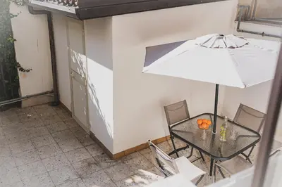 Patio o area all'aperto di The Rose of Etna guest house - Casa vacanze la Rosa dell'Etna