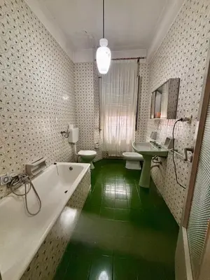 Bagno di Stanza tripla in affitto Giarre
