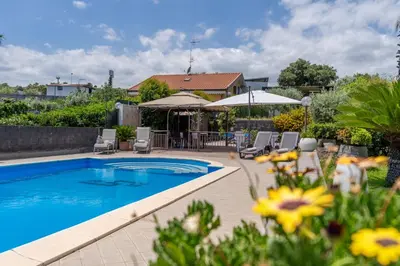 Piscina di RSM Home o nelle vicinanze