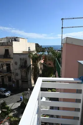 Vista generica sul mare o vista sul mare dall'interno della casa vacanze