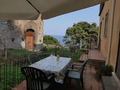 Paesaggio naturale nelle vicinanze della casa vacanze