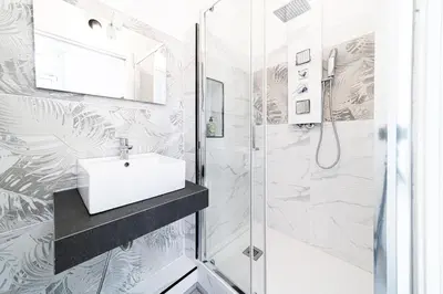 Bagno di VOLCANO'S SUITE - AGRUMI - The First Eco - Chic Suites in Sicily