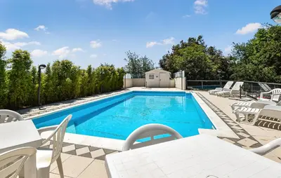 Piscina di Pet Friendly Apartment In Monterosso o nelle vicinanze