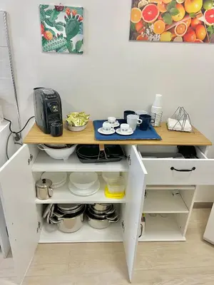 Set per la preparazione di tè e caffè presso Scalinata del Nespolo Acitrezza