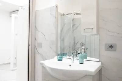 Bagno di Adelina House