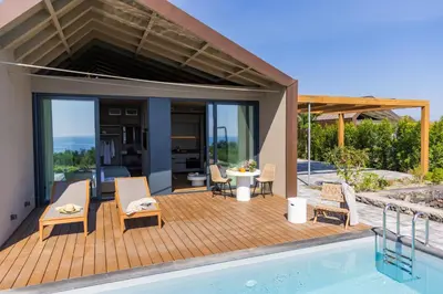 Piscina di Mantàri Eco Lodges - Adults Only o nelle vicinanze