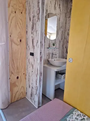 Bagno di Koru Etna Glamping - lodge con vasca idromassaggio privata