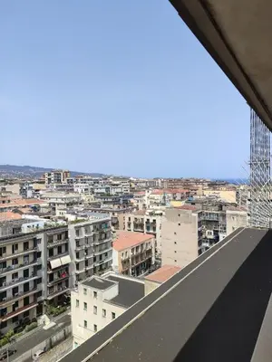 Vista generica su Catania o vista sulla città dall'interno dell'appartamento