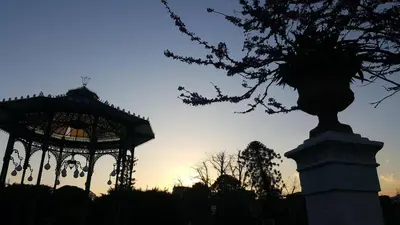 Alba o tramonto visti dall'interno dell'appartamento o dai dintorni