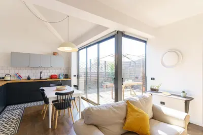 Cucina o angolo cottura di Terrazza Cirnauti il pieno di luce in centro città