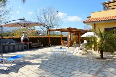 Patio o area all'aperto di Orchidea apartments