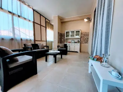 Cucina o angolo cottura di IL SOLE SUL MARE a 100 m dal lungomare di Stazzo