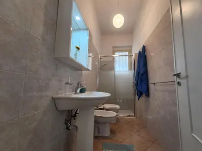 Bagno di IL SOLE SUL MARE a 100 m dal lungomare di Stazzo