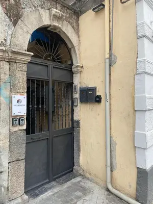 Facciata o entrata di Cortile Benedettini