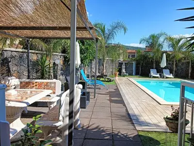 Piscina di Villa Royal Etna Stars o nelle vicinanze