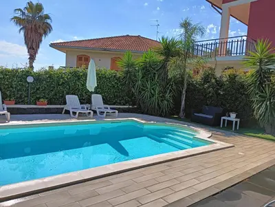 Piscina di Villa Royal Etna Stars o nelle vicinanze