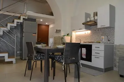 Cucina o angolo cottura di Verdi apartment - Historic Centre Catania