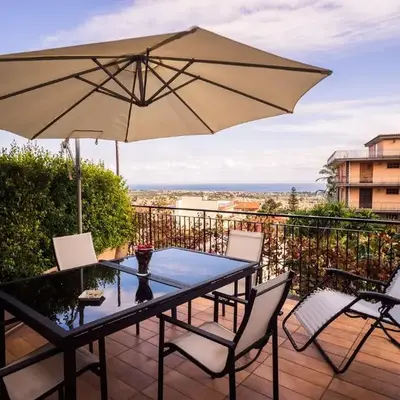 House Etna View