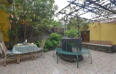 Giardino di 1 Bedroom Gorgeous Home In Mascalucia