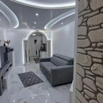 Giù - Sal's Home
