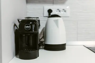 Set per la preparazione di tè e caffè presso StesicoROOM