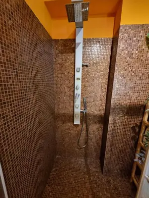 Bagno di splendido attico