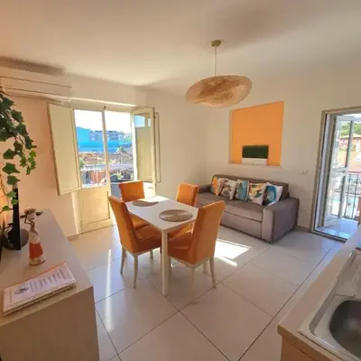 Luxury Sisters House 