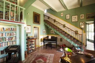 Biblioteca nella casa vacanze