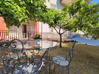 Giardino di Lemon Tree Home