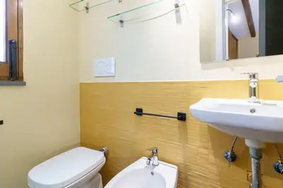 Bagno di Electra House