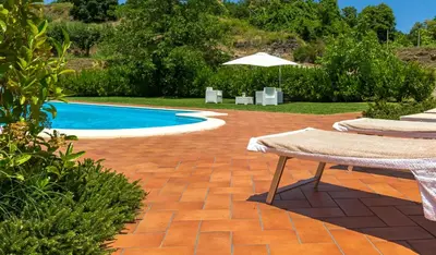 Piscina di Le Vignoble Charming Maison o nelle vicinanze