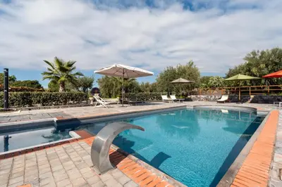 Piscina di Tenuta Rocca del Corvo - Luxe villa o nelle vicinanze
