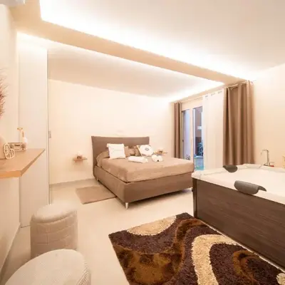 Desiree Luxury House- vasca idromassaggio