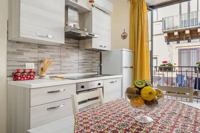 Cucina o angolo cottura di GuestHost - Luna Piena