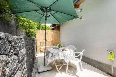 Patio o area all'aperto di Homeby, Il rifugio Felice