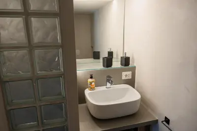 Bagno di Black Stones Li Cuti