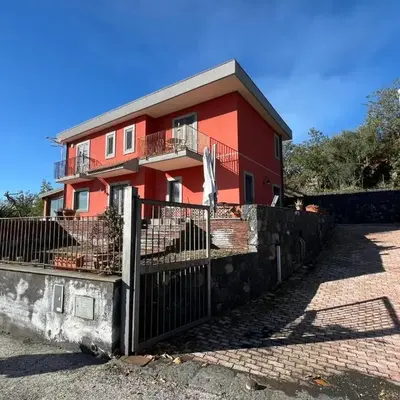 Casa Raiola