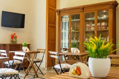 Cibo presso la stanza in casa privata o nelle vicinanze