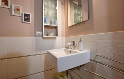 Bagno di Awesome Apartment In Catania With Wifi