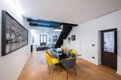 Area soggiorno di [Caronda House Design] Free parking + Terrazzo