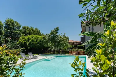 Piscina di Etnea Home with Pool by Wonderful Italy o nelle vicinanze