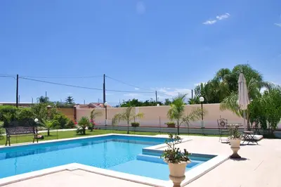 Piscina di Villa Gloria o nelle vicinanze