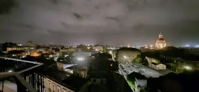Vista generica su Catania o vista sulla città dall'interno dell'appartamento