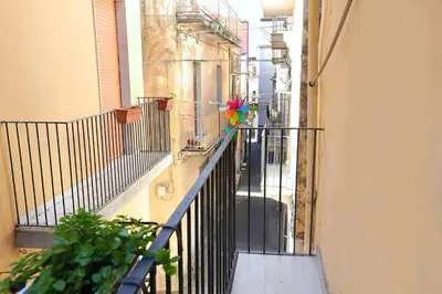 Balcone o terrazza di U Casteddu Home Motta Sant'Anastasia 1