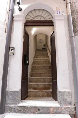 Facciata o entrata di U Casteddu Home Motta Sant'Anastasia 1