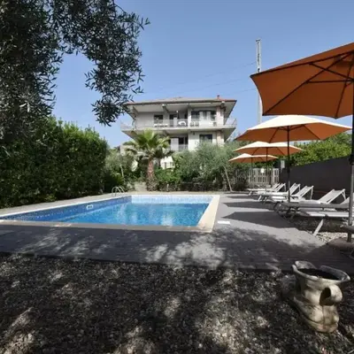Apartment Le Palme in linera by Interhome