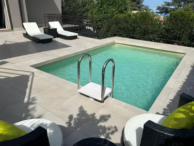 Piscina di Villa Adele d'Edmondo o nelle vicinanze